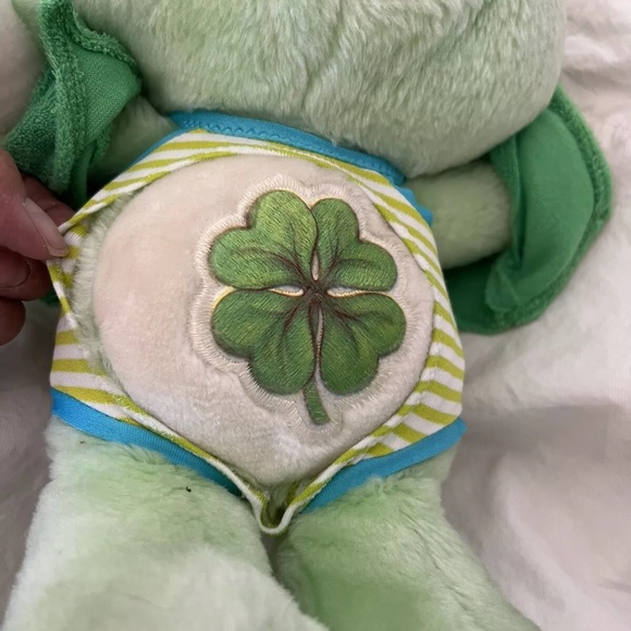 VINTAGE CARE BEAR CAREBEAR GOOD LUCK FOUR LEAF CLOVER 12 Inch  PLUSH Cute Outfit - Picture 8 of 11